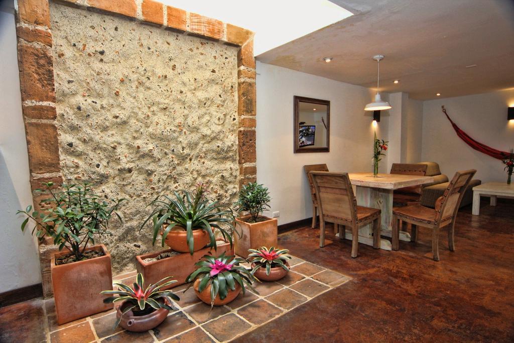 Casa Del Reloj Aparthotel