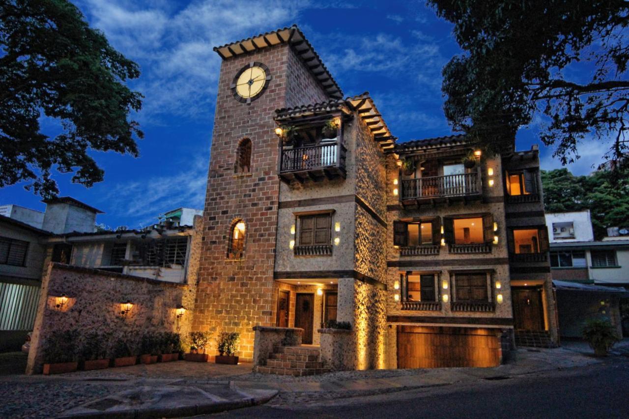Aparthotel Casa Del Reloj 2*