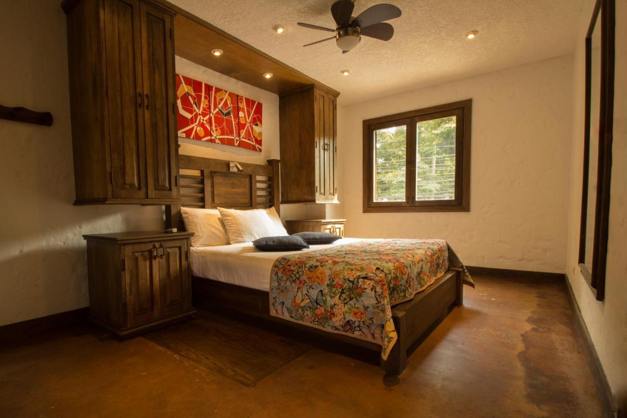 Casa Del Reloj Aparthotel