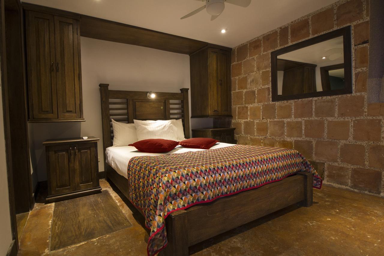 Aparthotel Casa Del Reloj 2*
